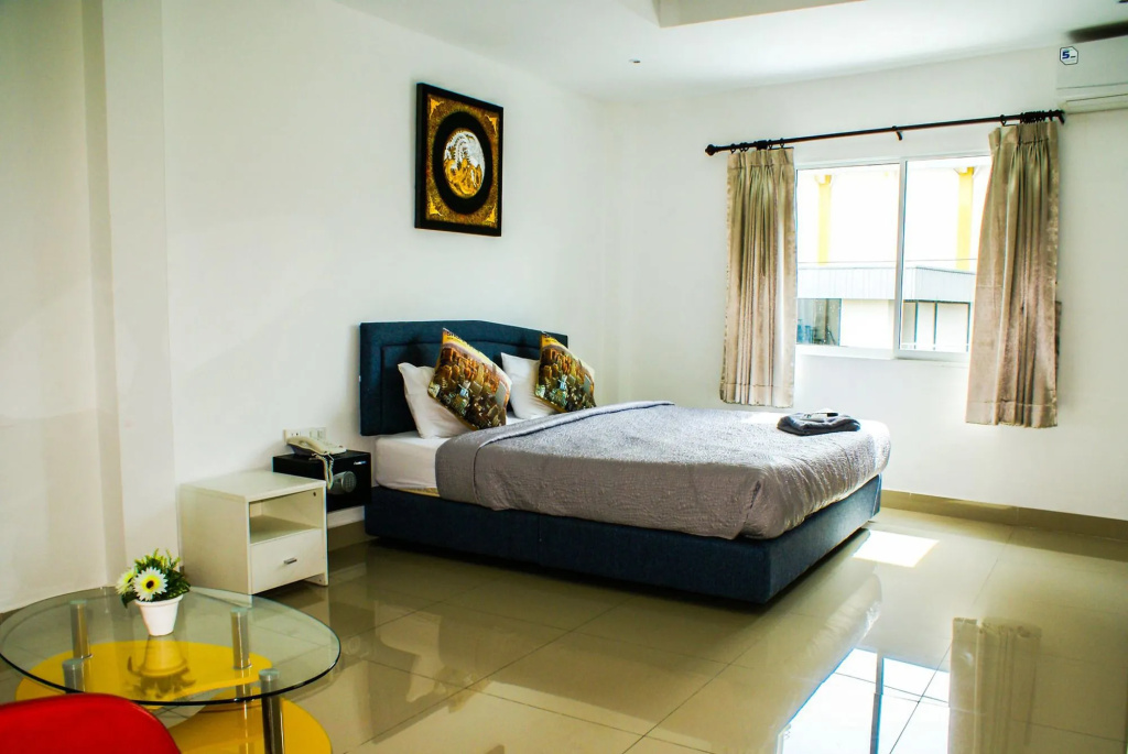 W-9 Hotel
