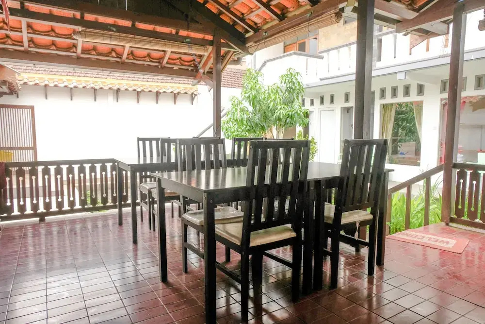 OYO 2060 Adam's Apple Family Guest House