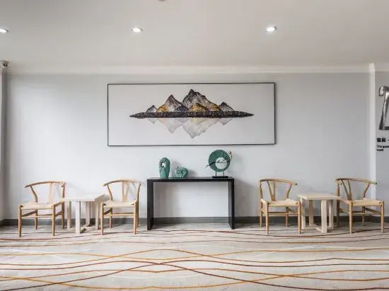 Chuanglian Guopei Zhongxin Hotel
