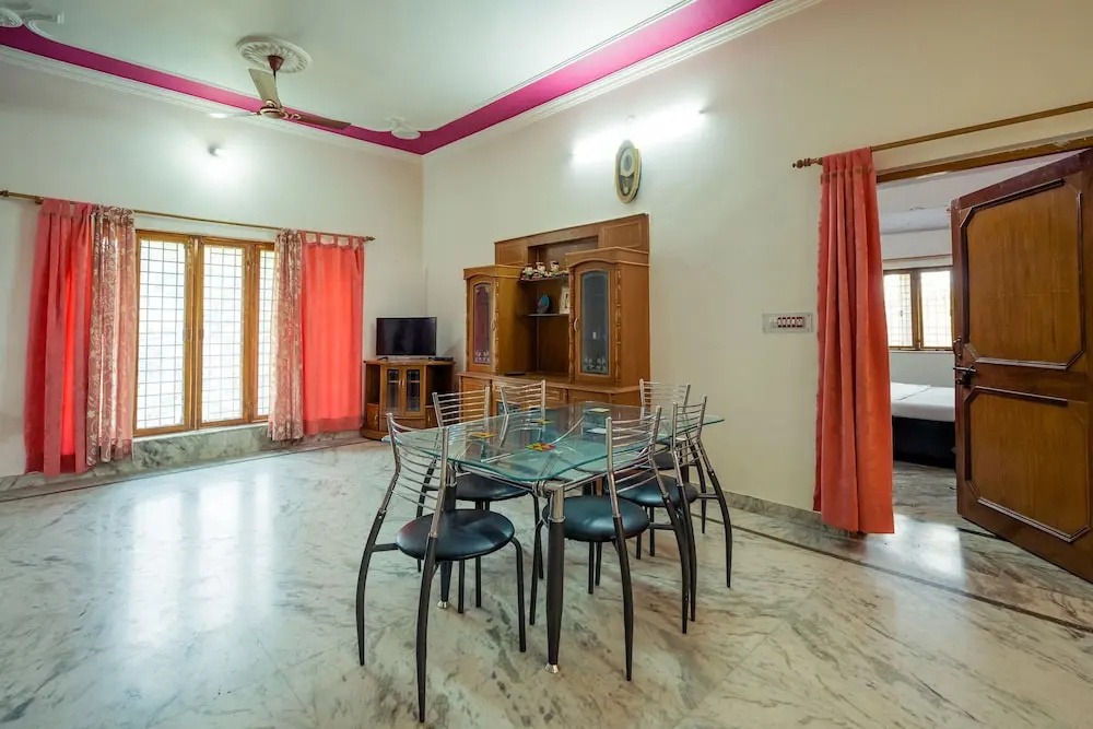 OYO 13112 Home Peaceful Stay IT Park