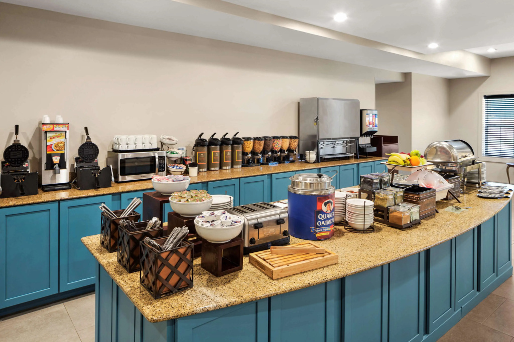 Country Inn & Suites by Radisson, Baltimore North, MD