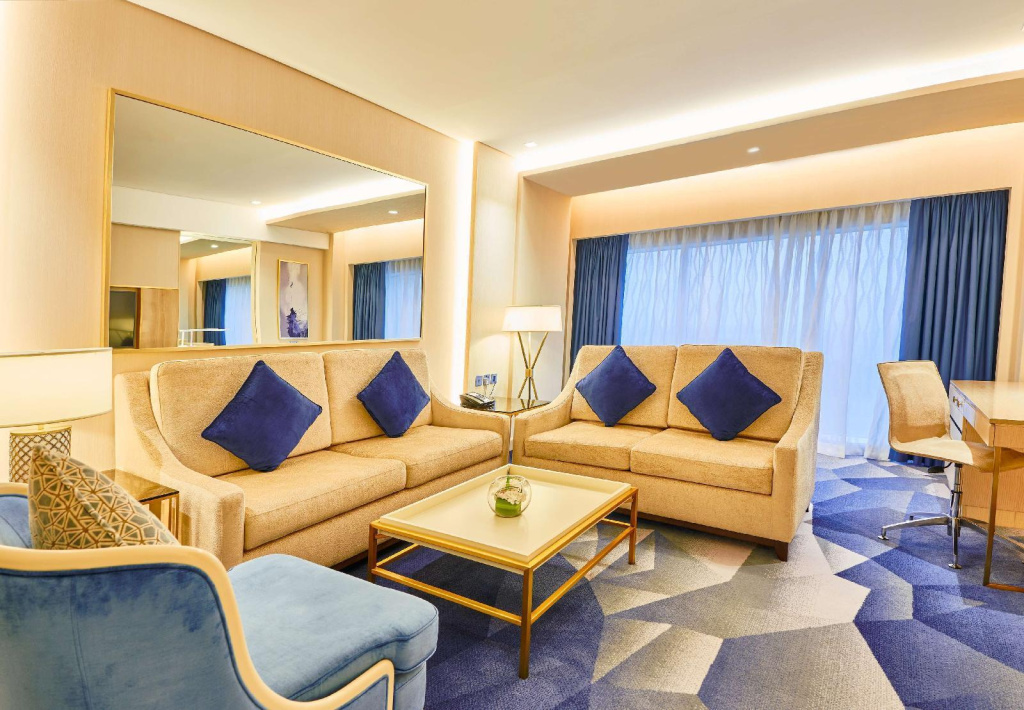 The Diplomat Radisson Blu Residence