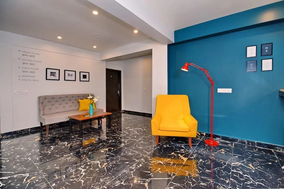 Silverkey Medanta Sec 38 By OYO Rooms