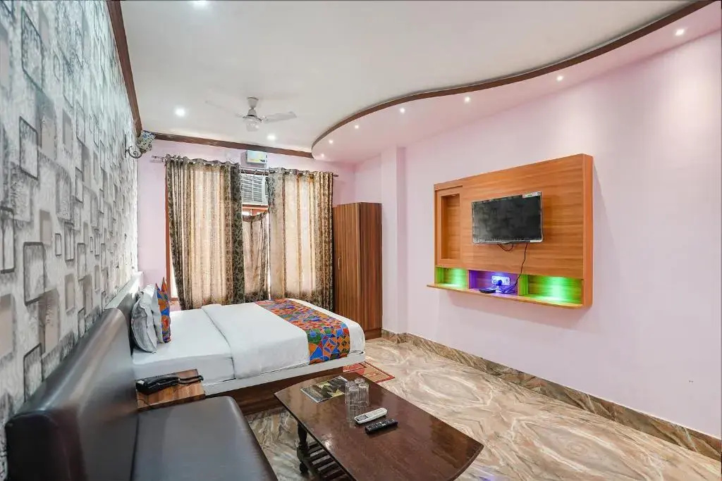 6252 Deepak Palace
