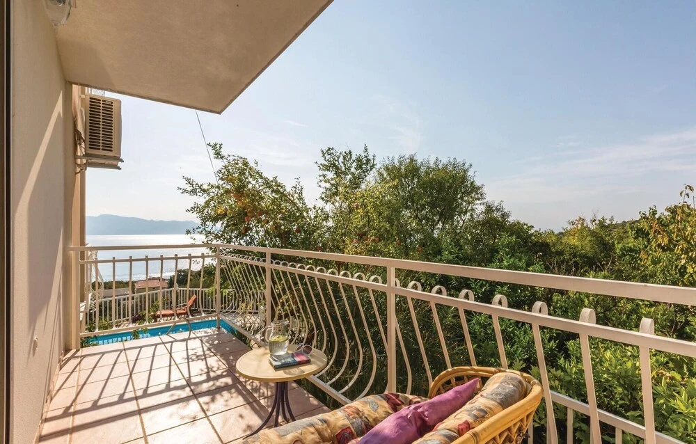 Beautiful Apartment in Podaca With 3 Bedrooms, Wifi and Outdoor Swimming Pool