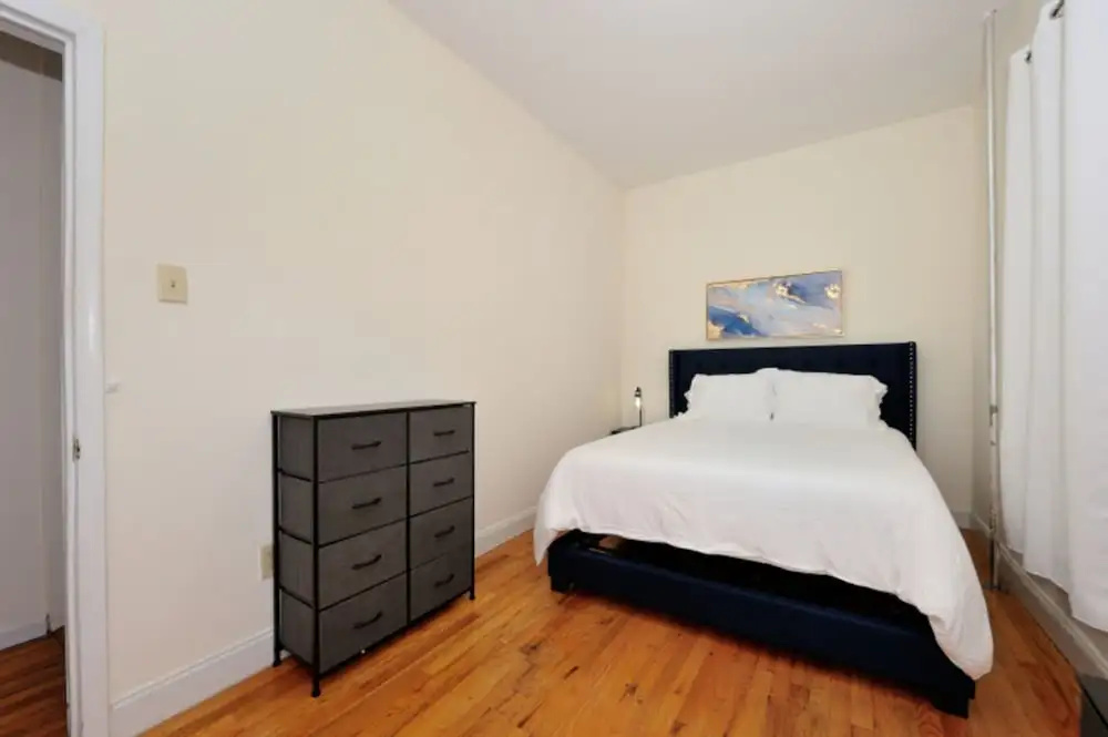 2BR Upper East Side Near Central Park