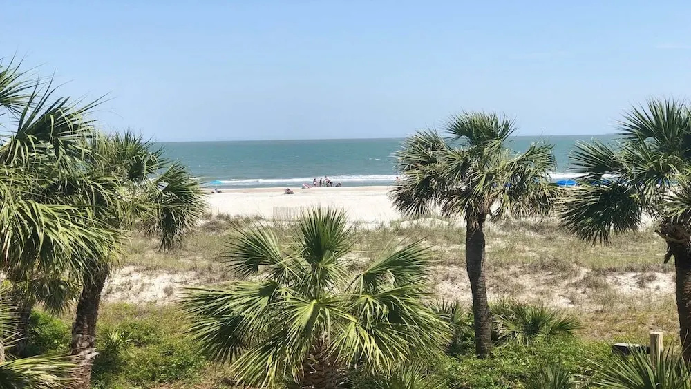 410 Captain's Walk - 2 Br villa by RedAwning