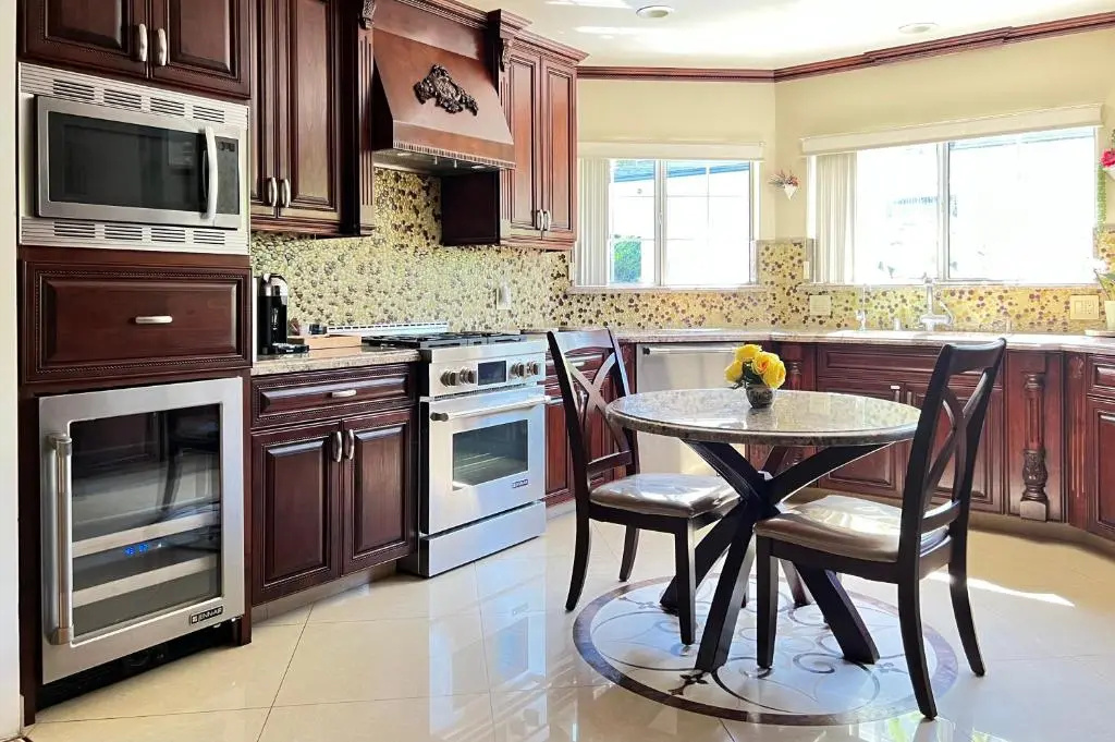 NoHo Luxury Oasis I saltwater pool-spa I lush gardens I 15 mins from Hollywood