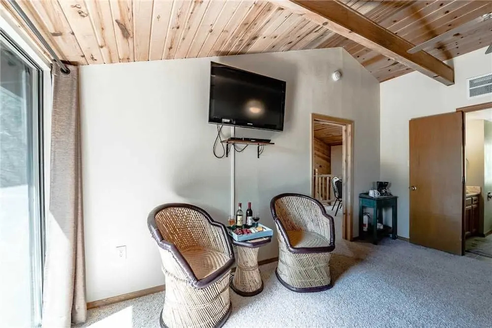 Casa Del Rey - Three Bedroom Cabin with Hot Tub