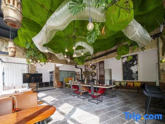 YanYujian youth hostel