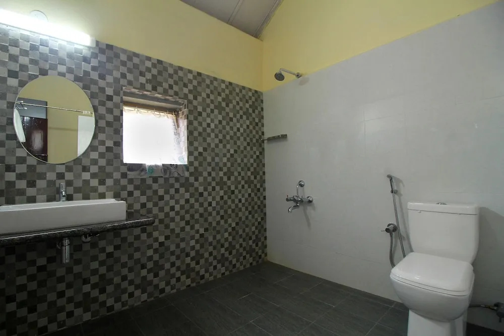 OYO 19168 Alathcad Homestay