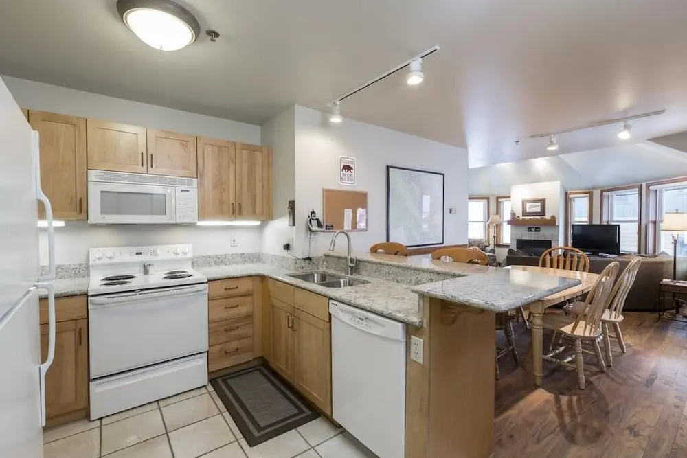 Kintla 404 - 2 Br Condo