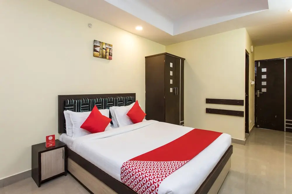 OYO Flagship 17390 Hotel Aaram MG Road