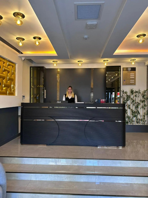 Lamore Hotel