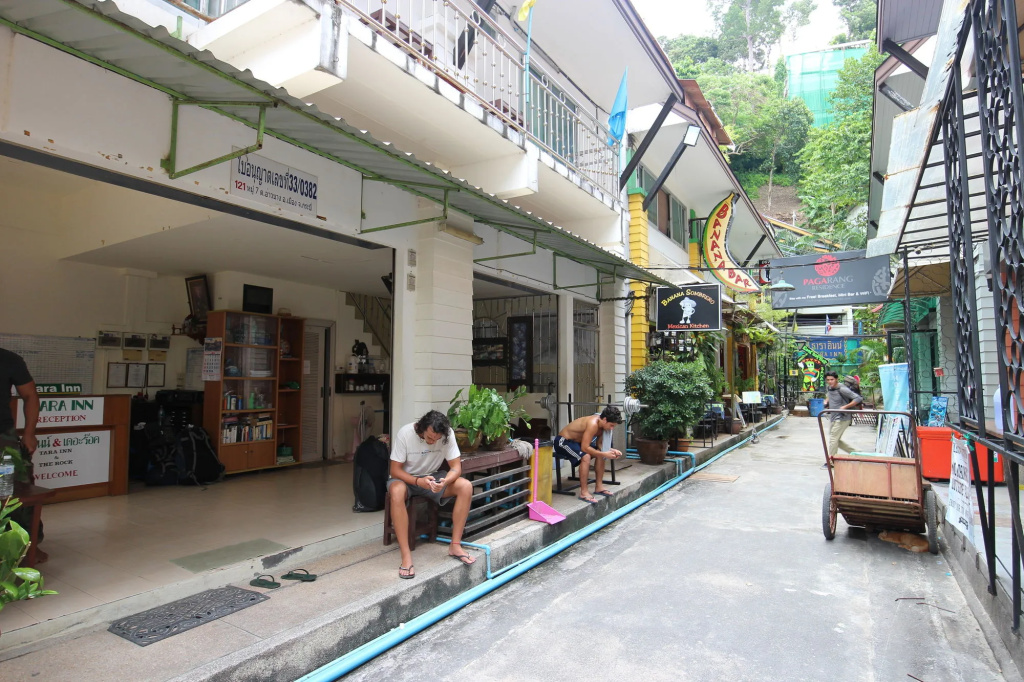 Tara Inn at The Rock