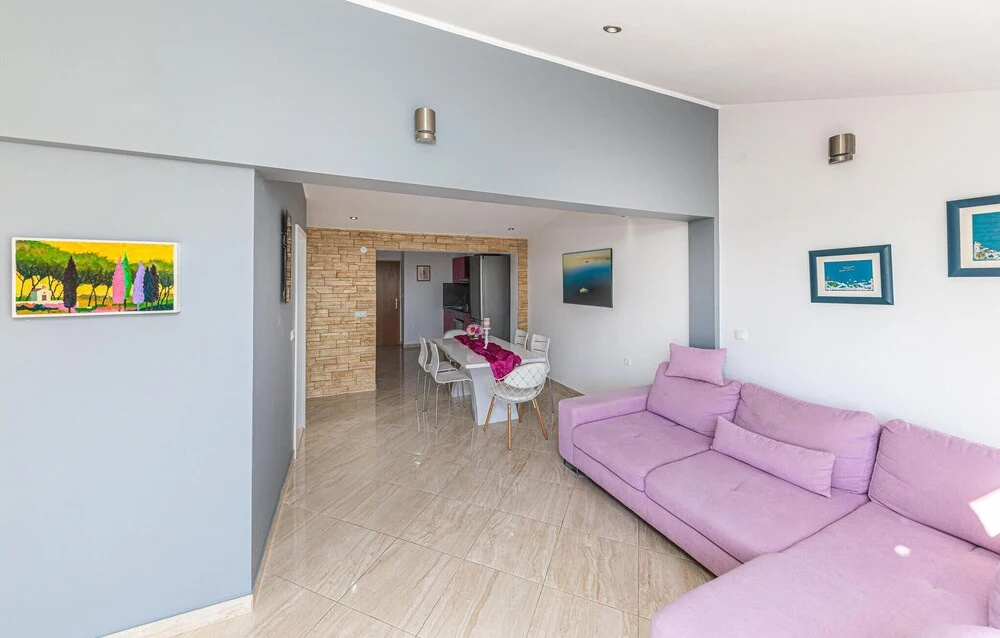 Gorgeous Home In Zecevo Rogoznicko
