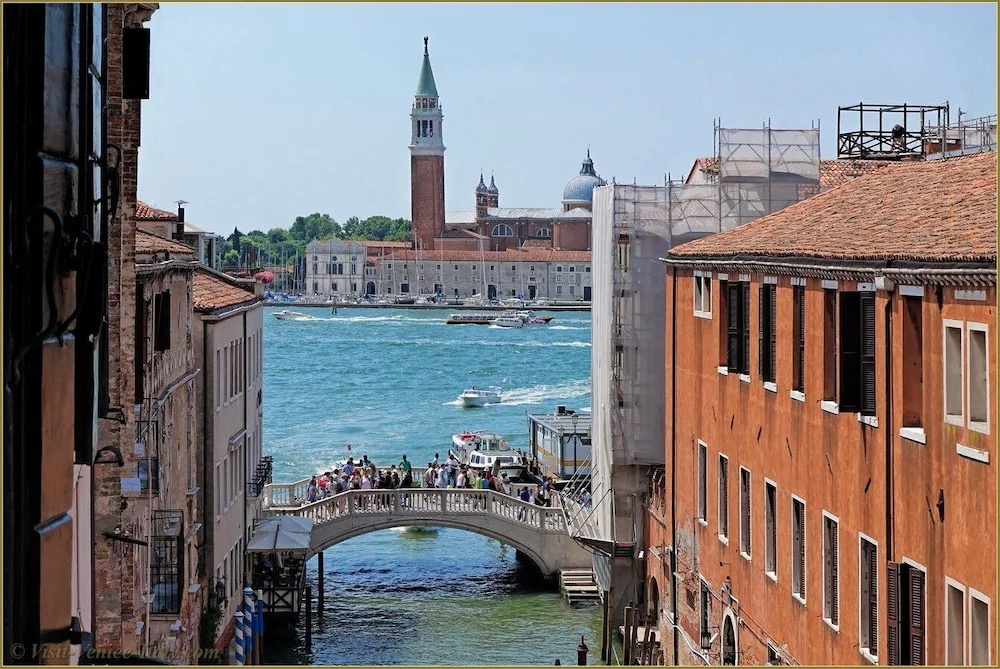 Greci View