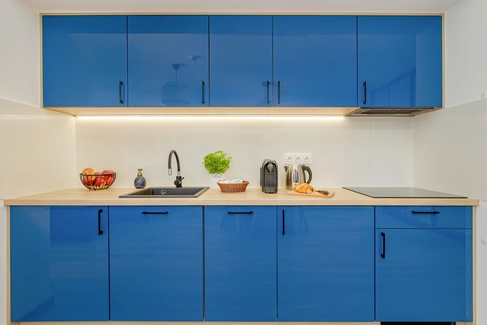 Blue Apartment With Sea View by Renters