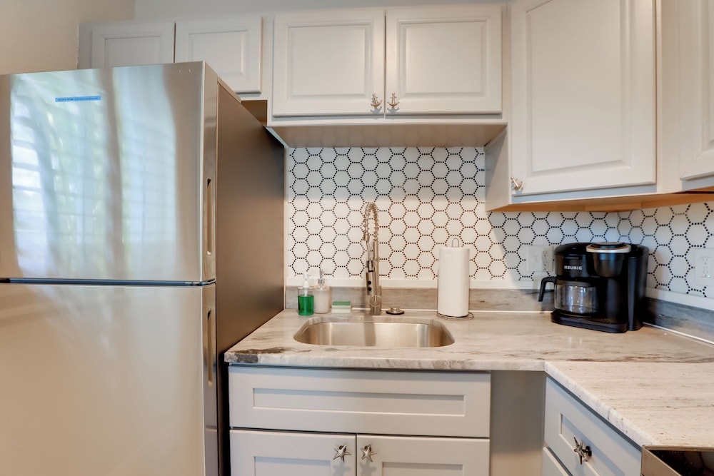 1 Block to Johns Pass: Condo w/ Shared Dock