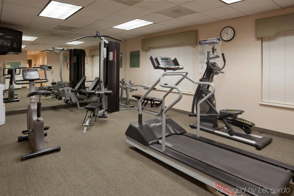 Holiday Inn Express & Suites Tracy by IHG