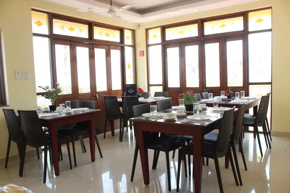 OYO 8877 Dynasty Villa Boutique Resort