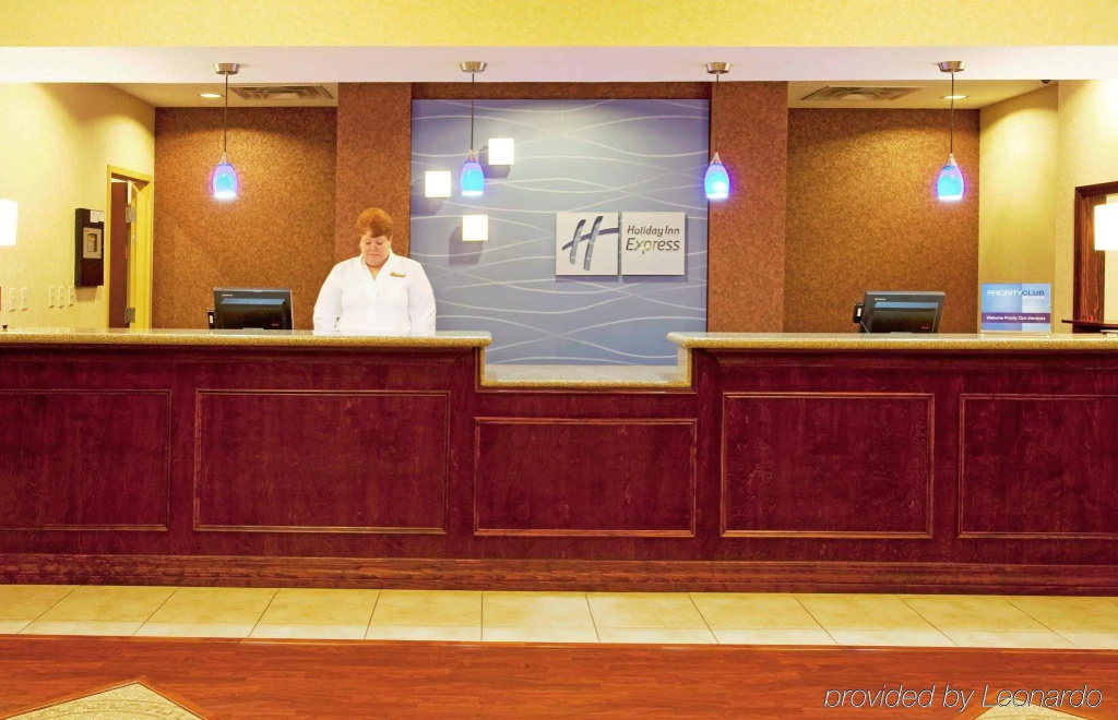Holiday Inn Express Hotel & Suites Brooksville-I-75 by IHG