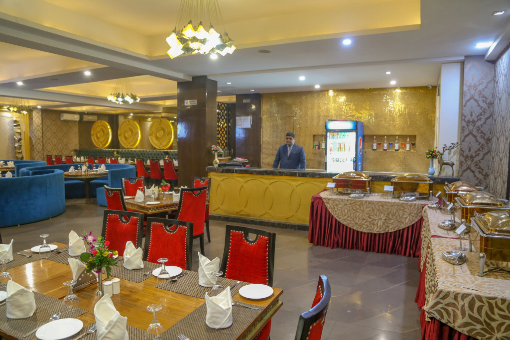 Four Leaf Hotel,Budaun