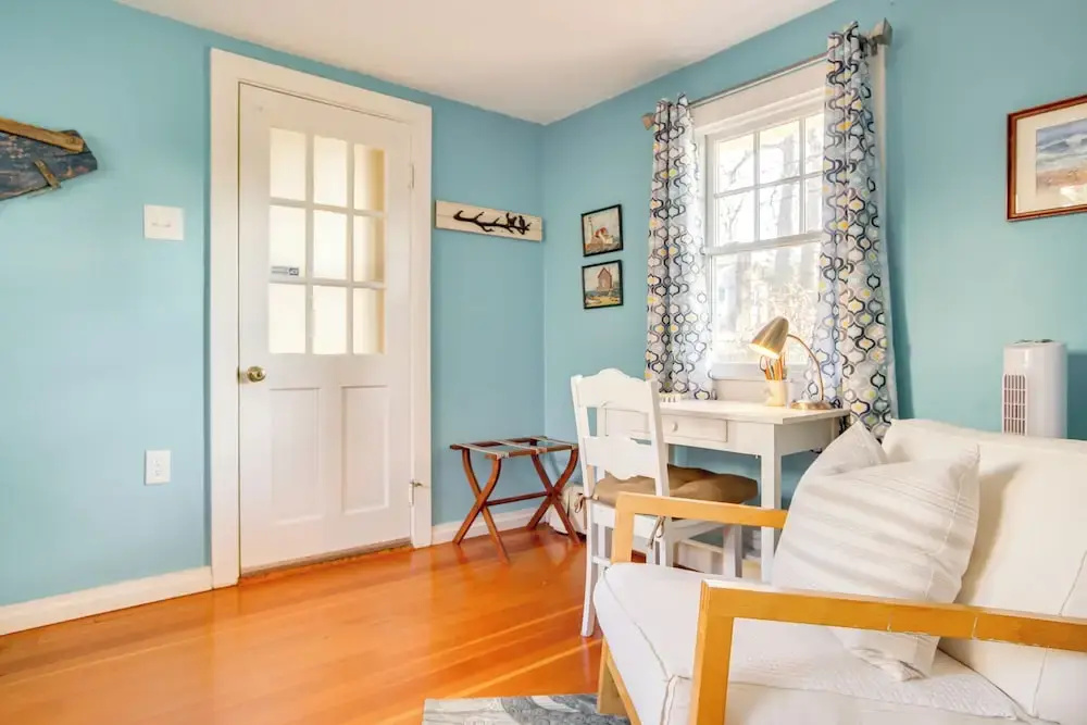 Walk to Monument Beach: Cape Cod Cottage w/ Grill