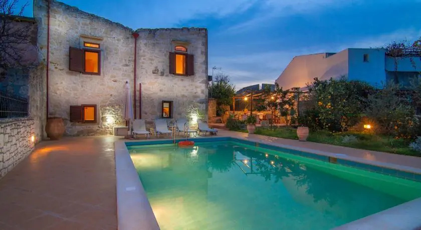 Afroditis House