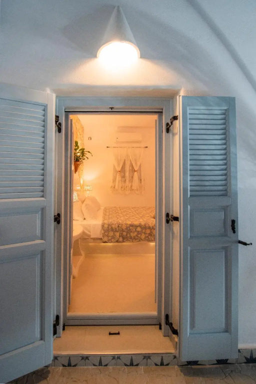 Starlight Luxury Seaside Villa & Suites