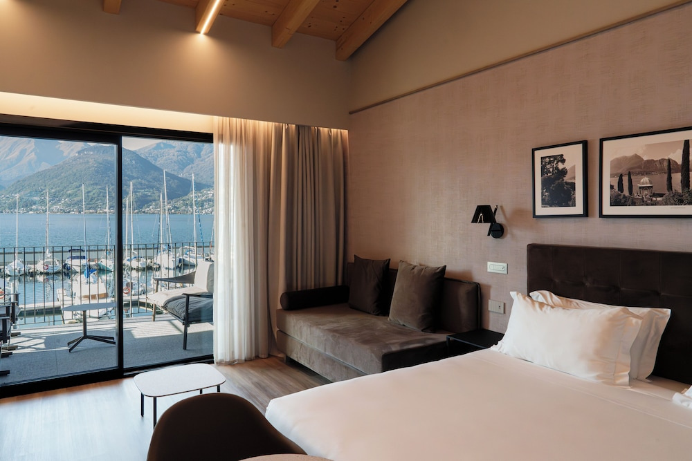 Lago Dorato Marina Lodge - Lakefront