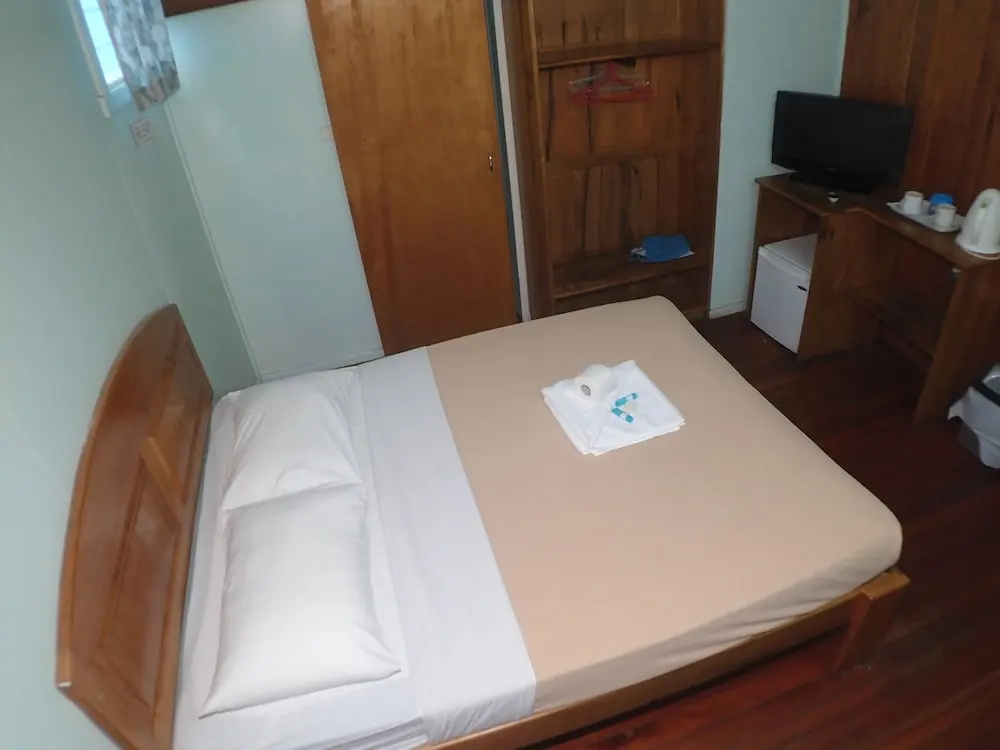 Taklam Lodge