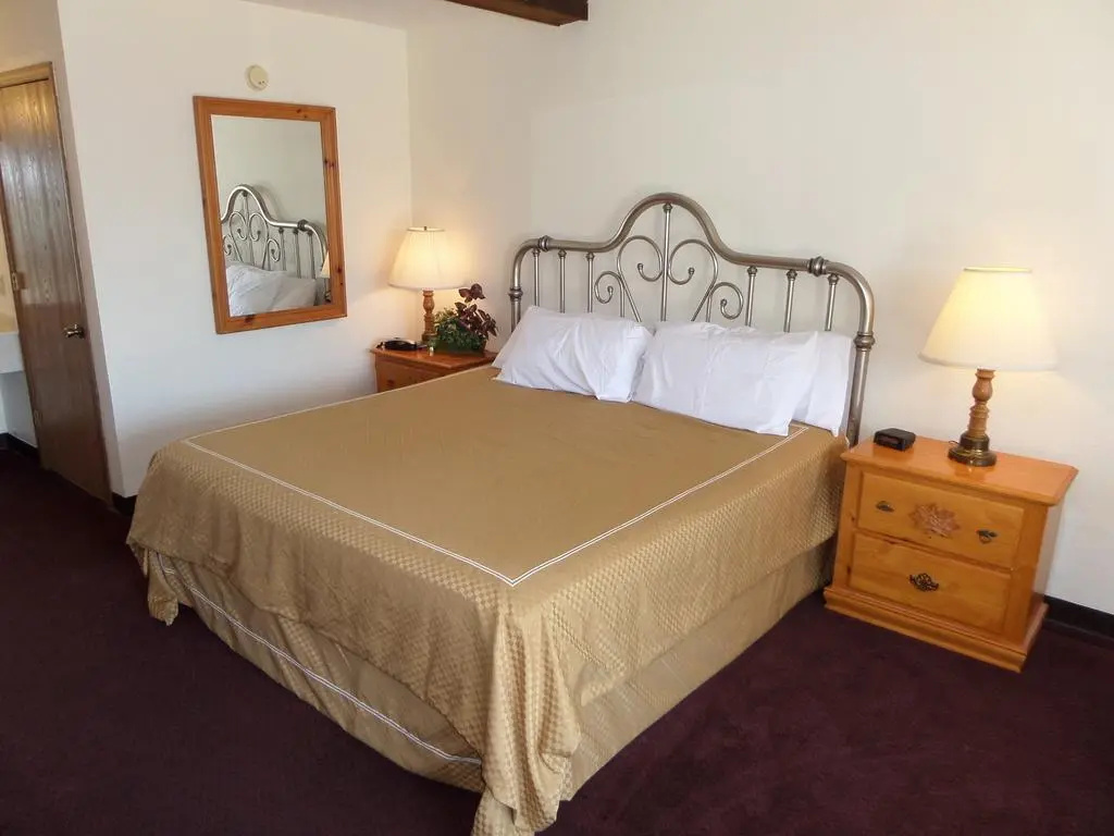 Passion Play Road Inn - Formerly Statue Road Inn