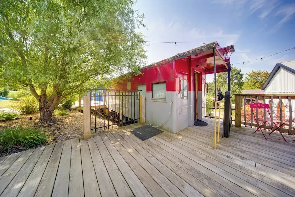 'red NY Central,' Converted Railcar in Dubois!