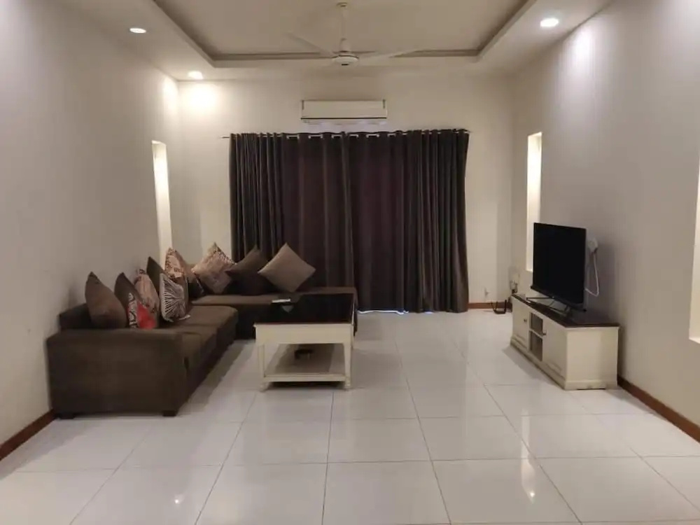 Capital Guest House E-11 Islamabad