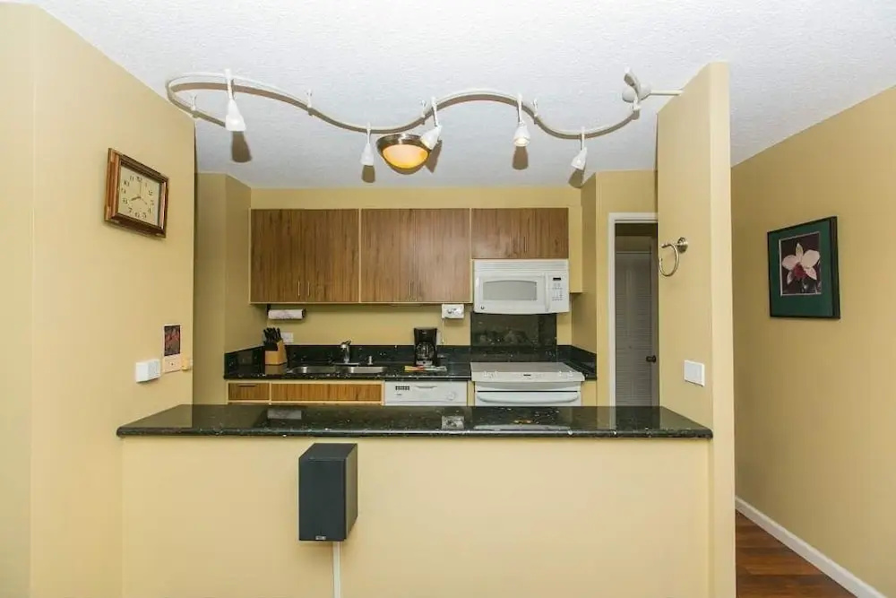 Discovery Bay 1202 1 Bedroom Condo