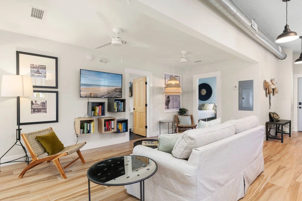 Historic Dream - Unit B