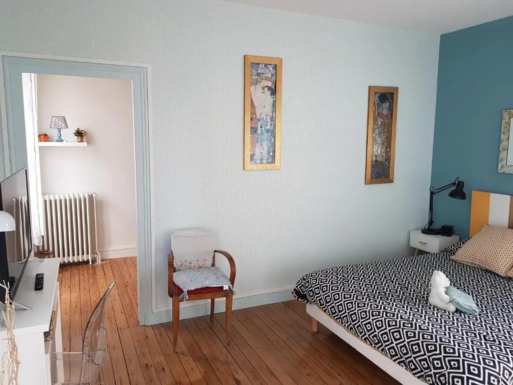 72m² avec terrasse dans demeure angevine de 2 étages
