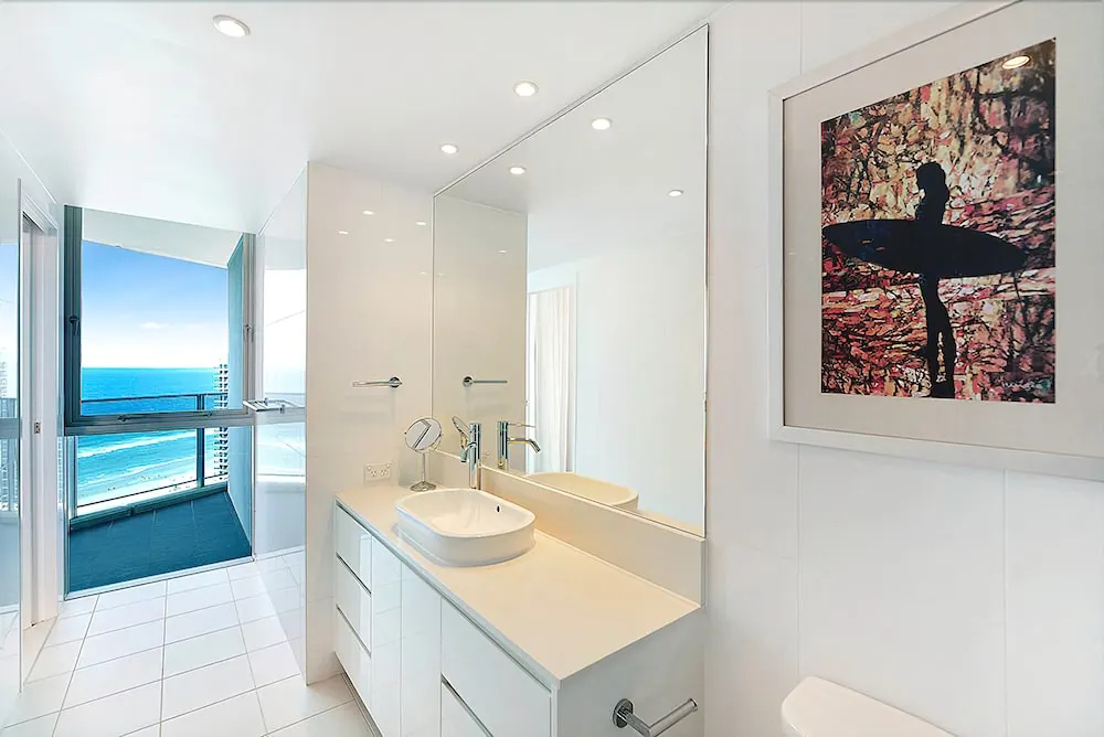 Ocean View Luxury 2 Bedroom Apartment