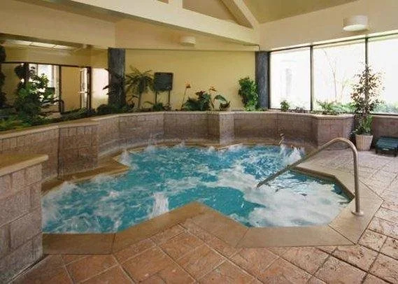 Clarion Hotel & Suites Columbus