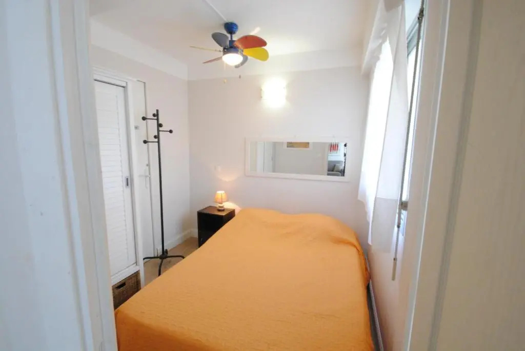 Le Palais Rouaze / Beg4012 / 2p
