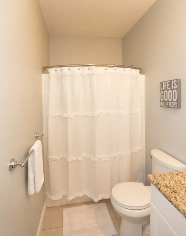 Newly Renovated Beach Cottage Walking Distance to Virginia Beach Oceanfront and Boardwalk