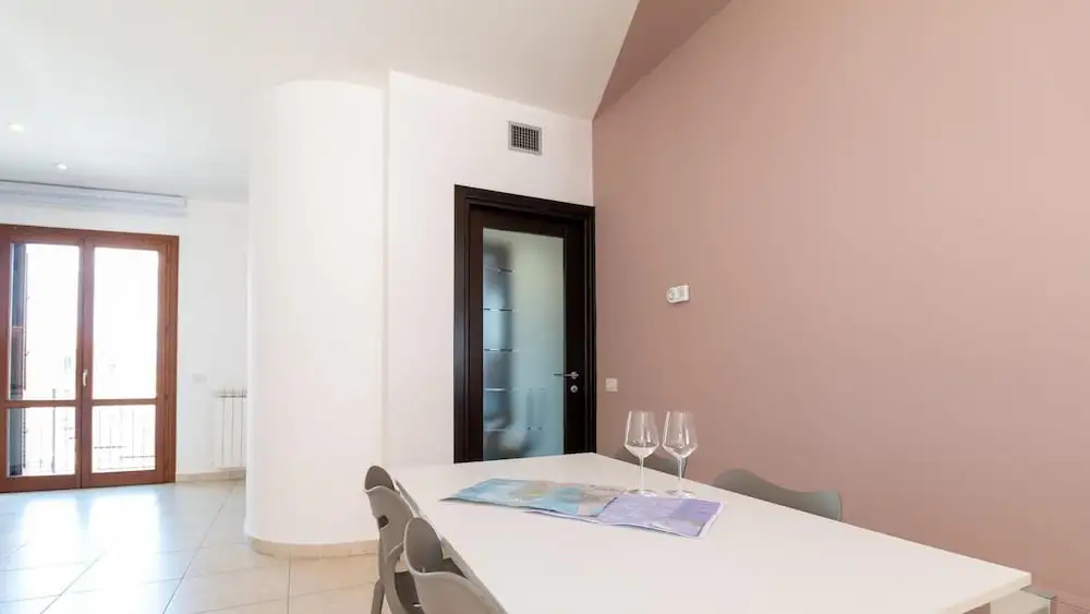 Xenia Boutique Tirso 1