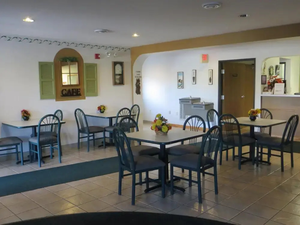 AmeriVu Inn And Suites