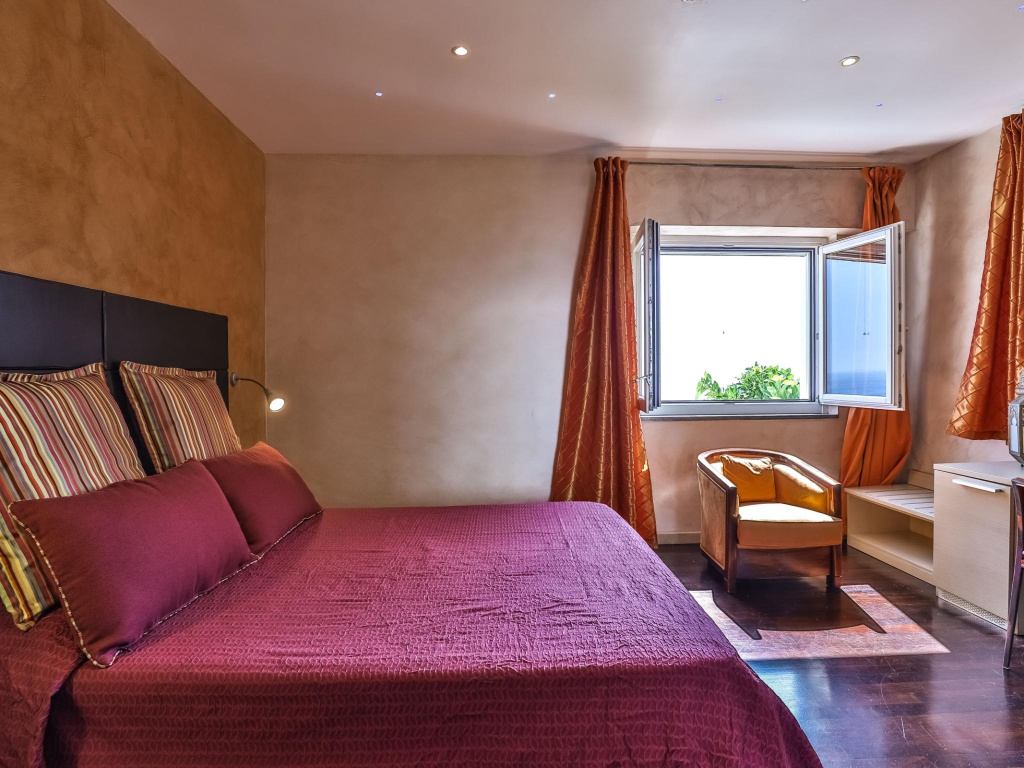 Luxury room with sea view in Amalfi ID 3932