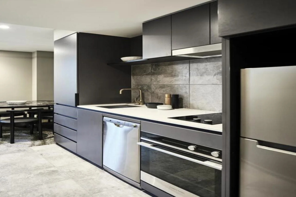 Melbourne City Apartment Hotel