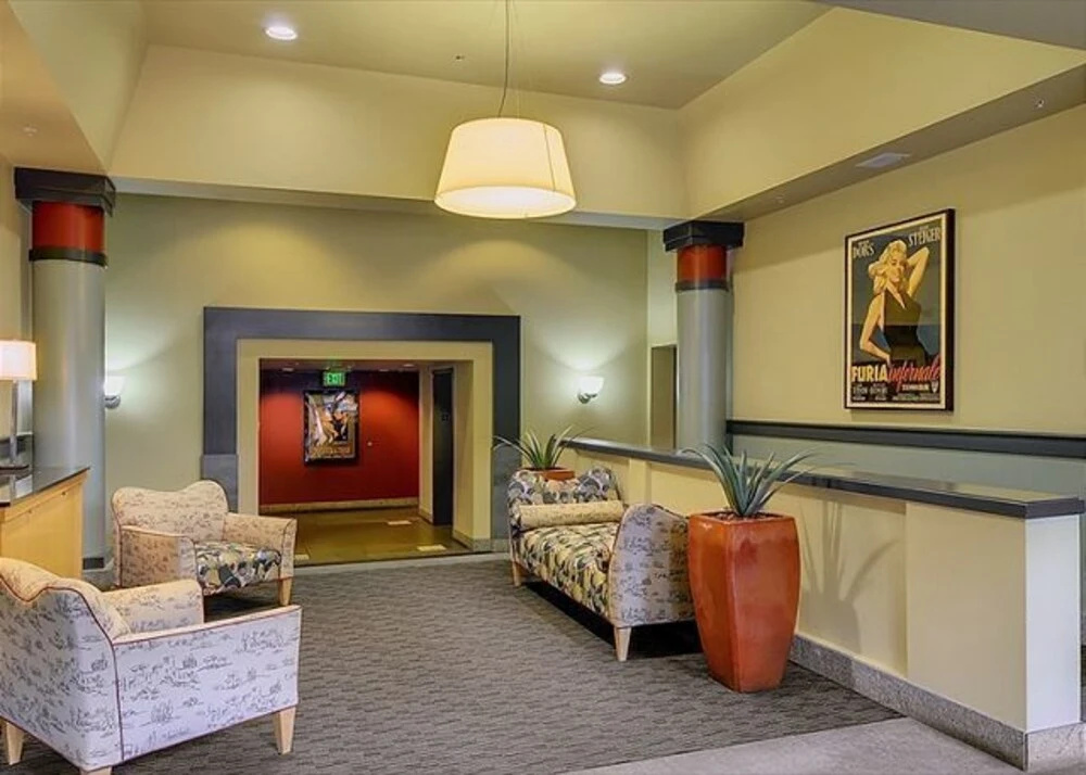 Belltown Court Bliss - Studio Apartment