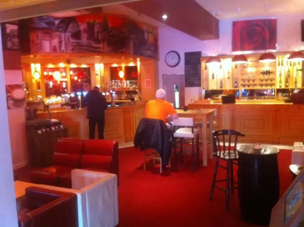 Sutherlands Hotel