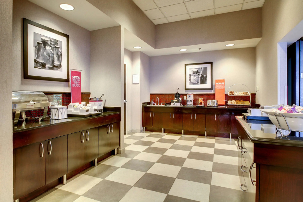 Hampton Inn Birmingham/Leeds