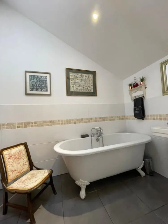 1-bed Luxury Studio Apartment in Tregony, Truro